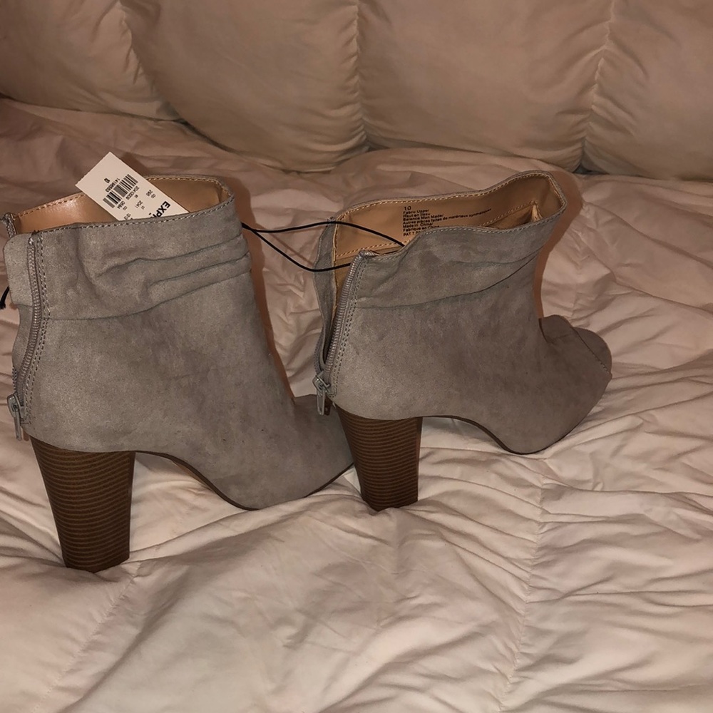 Gray peep toe booties - Picture 4 of 5
